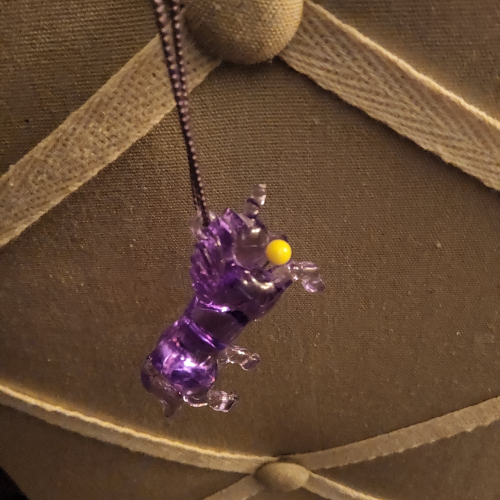 Women's Vtg Acrylic Purple Unicorn Pendant Necklace